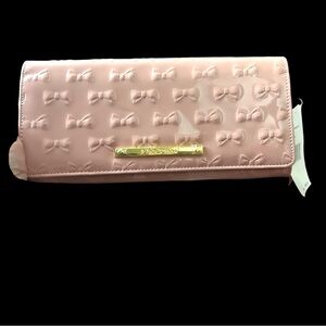 NWT Besty Johnson Purse light pink ready for gifting
